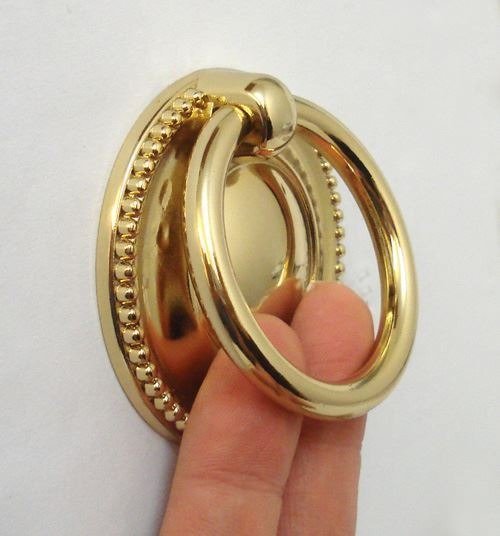 6 cm diameter gold ring pull